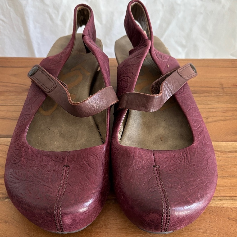 OTBT Burgundy Leather Wedges..